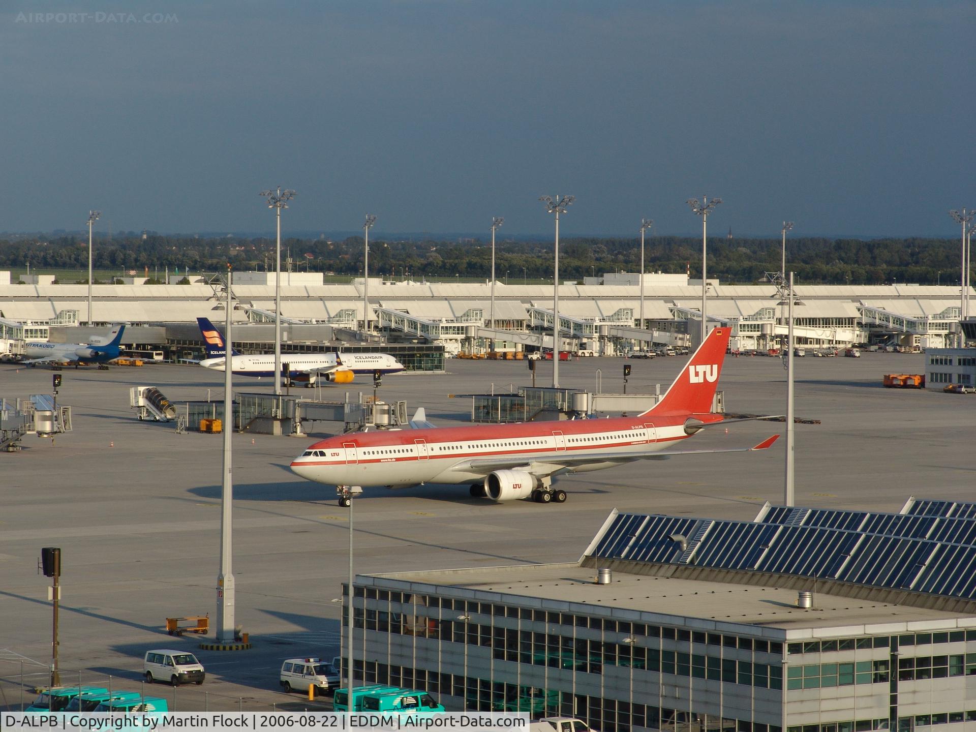 D-ALPB, 2001 Airbus A330-223 C/N 0432, .