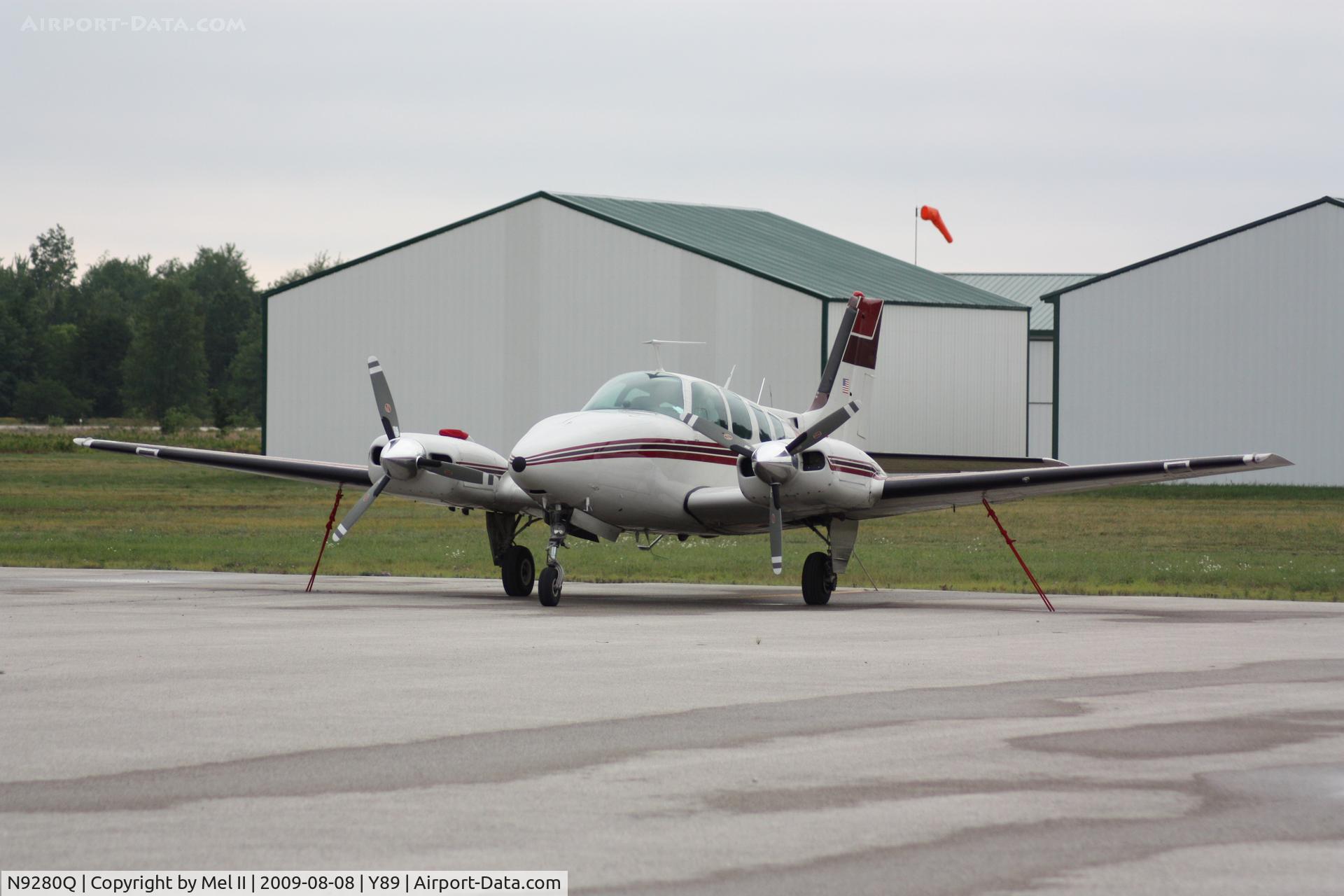 N9280Q, 1971 Beech 58 Baron C/N TH-150, Parked