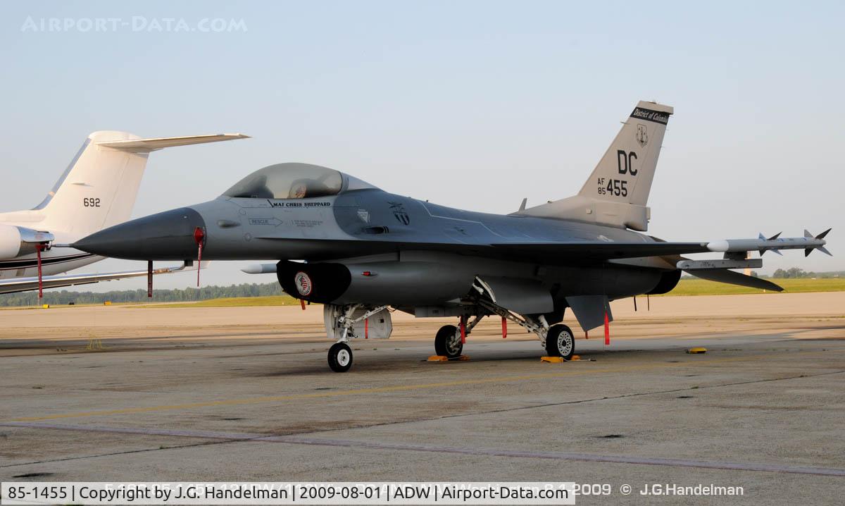 85-1455, 1985 General Dynamics F-16C Fighting Falcon C/N 5C-235, early morning humidity                                                                                                                                                                                                                                         