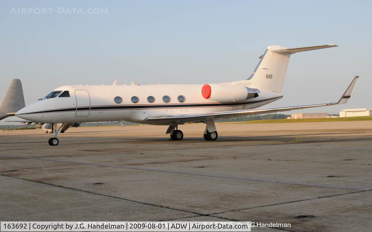 163692, 1986 Gulfstream Aerospace C-20D (Gulfstream III) C/N 481, early morning humidity                                                                                                                                                                                                                                         