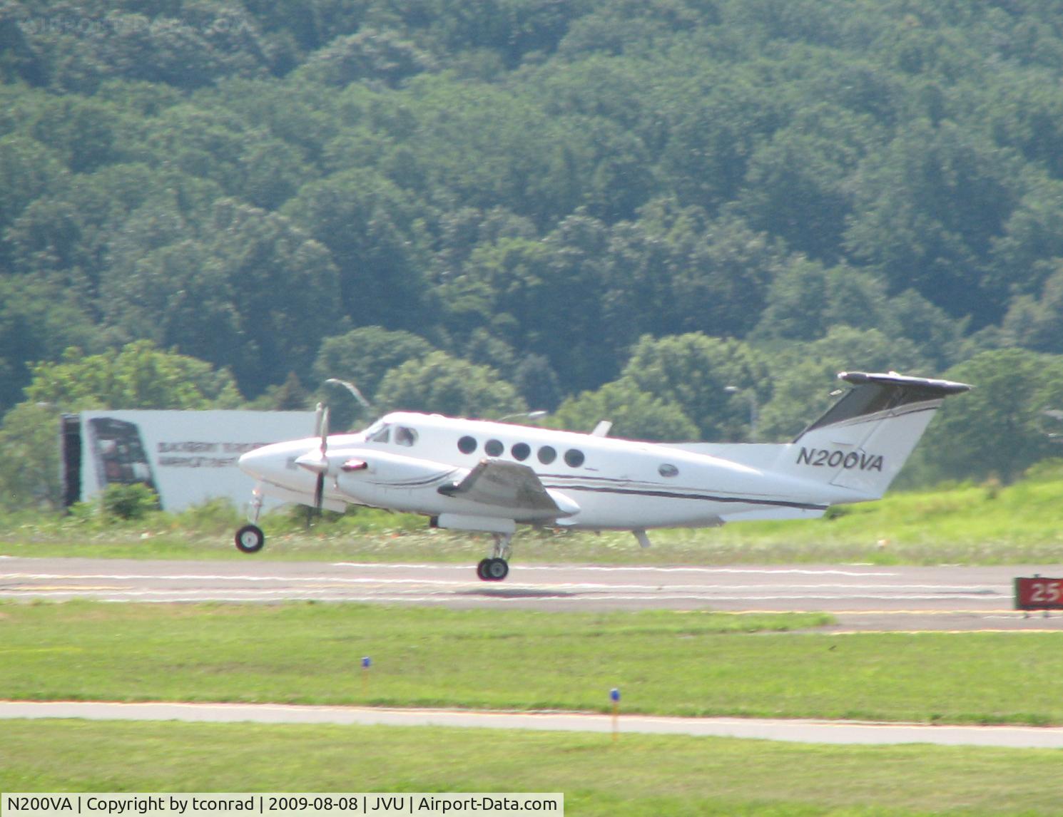 N200VA, 1977 Beech 200 Super King Air C/N BB-246, at Queen City