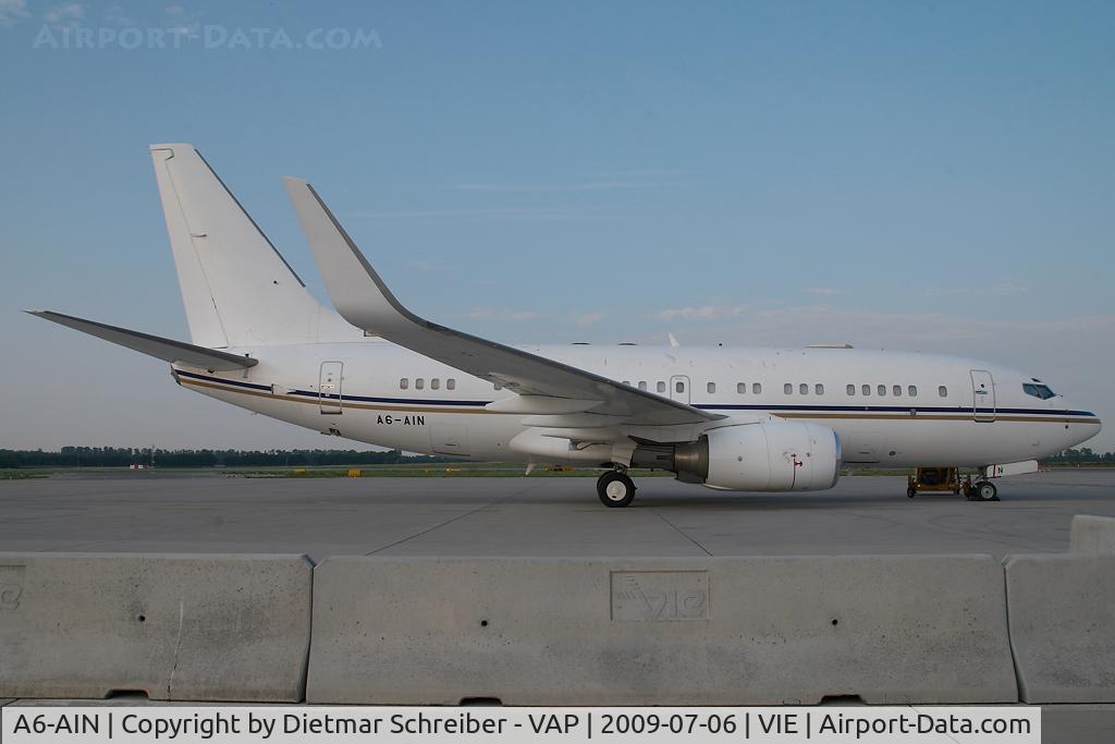 A6-AIN, 1999 Boeing 737-7Z5 BBJ C/N 29268, UAE Government Boeing 737-700