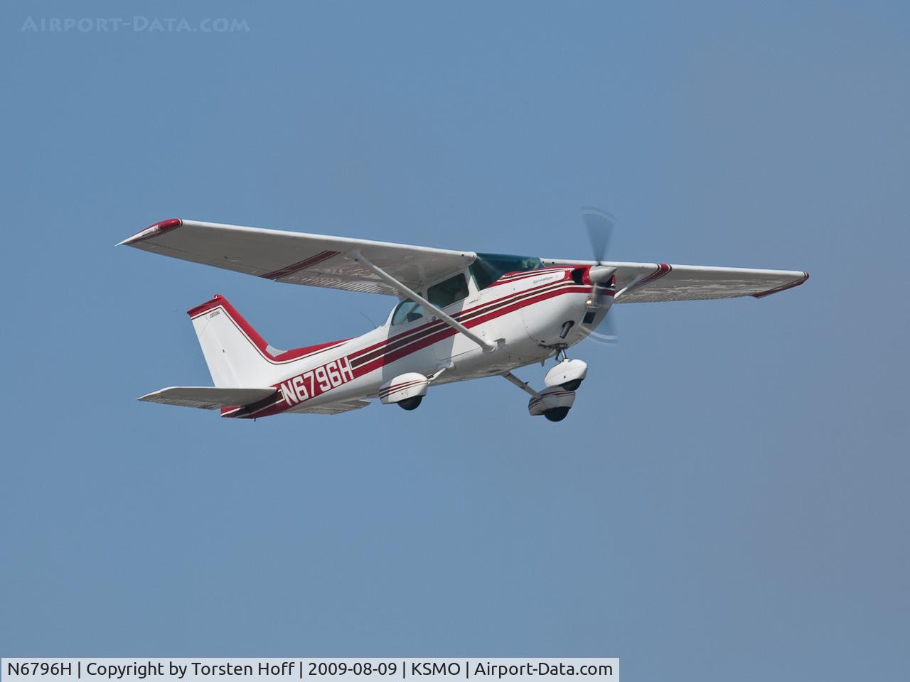 N6796H, 1975 Cessna 172M C/N 17265584, N6796H departing from RWY 03