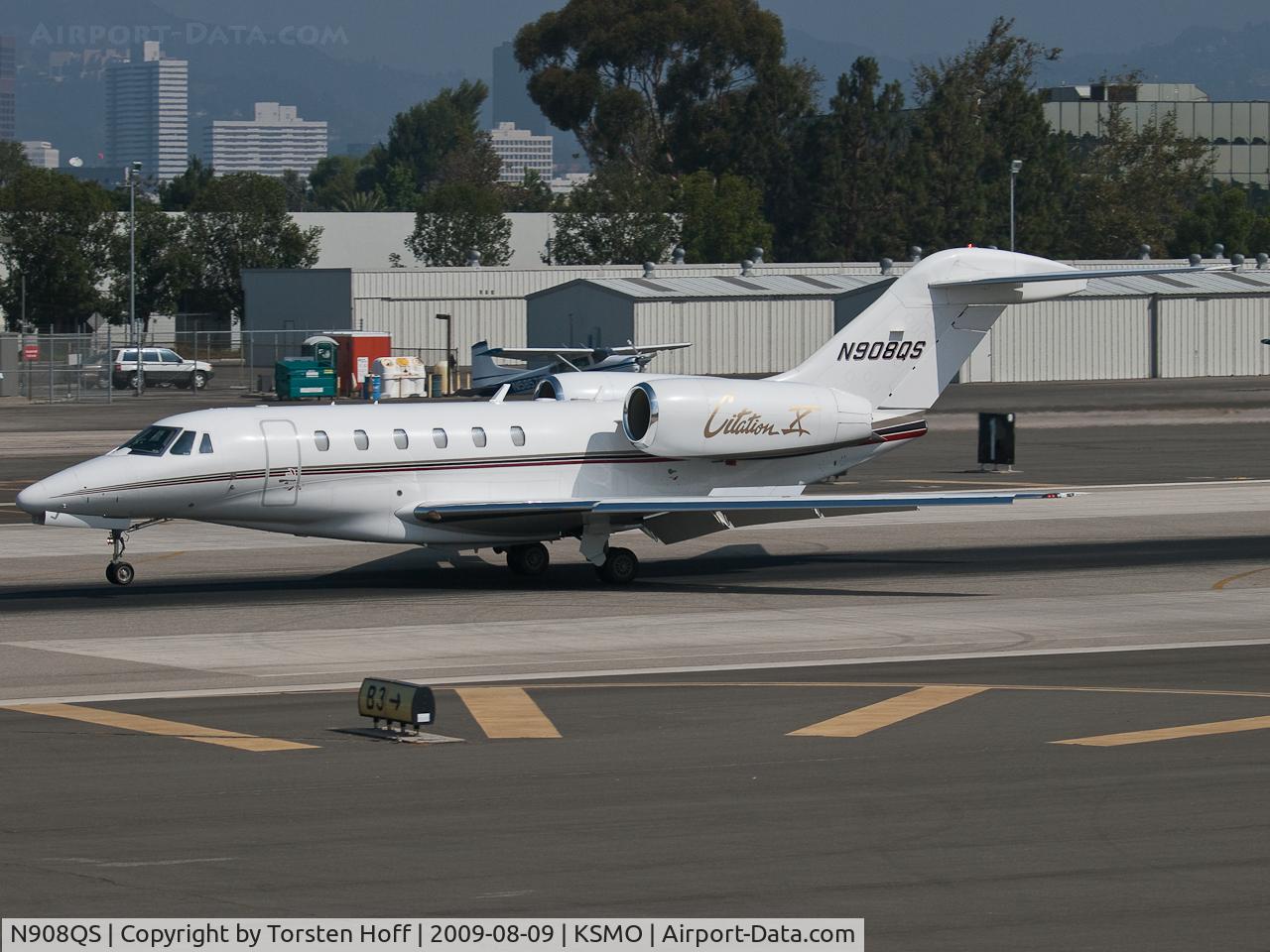 N908QS, 2000 Cessna 750 Citation X Citation X C/N 750-0108, N908QS arriving on RWY 21