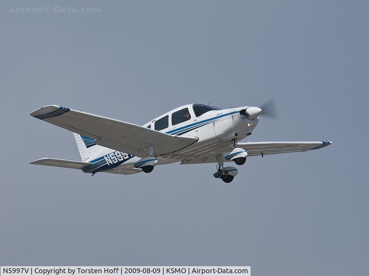 N5997V, 1977 Piper PA-28-181 Archer II C/N 28-7790515, N5997V departing from RWY 03