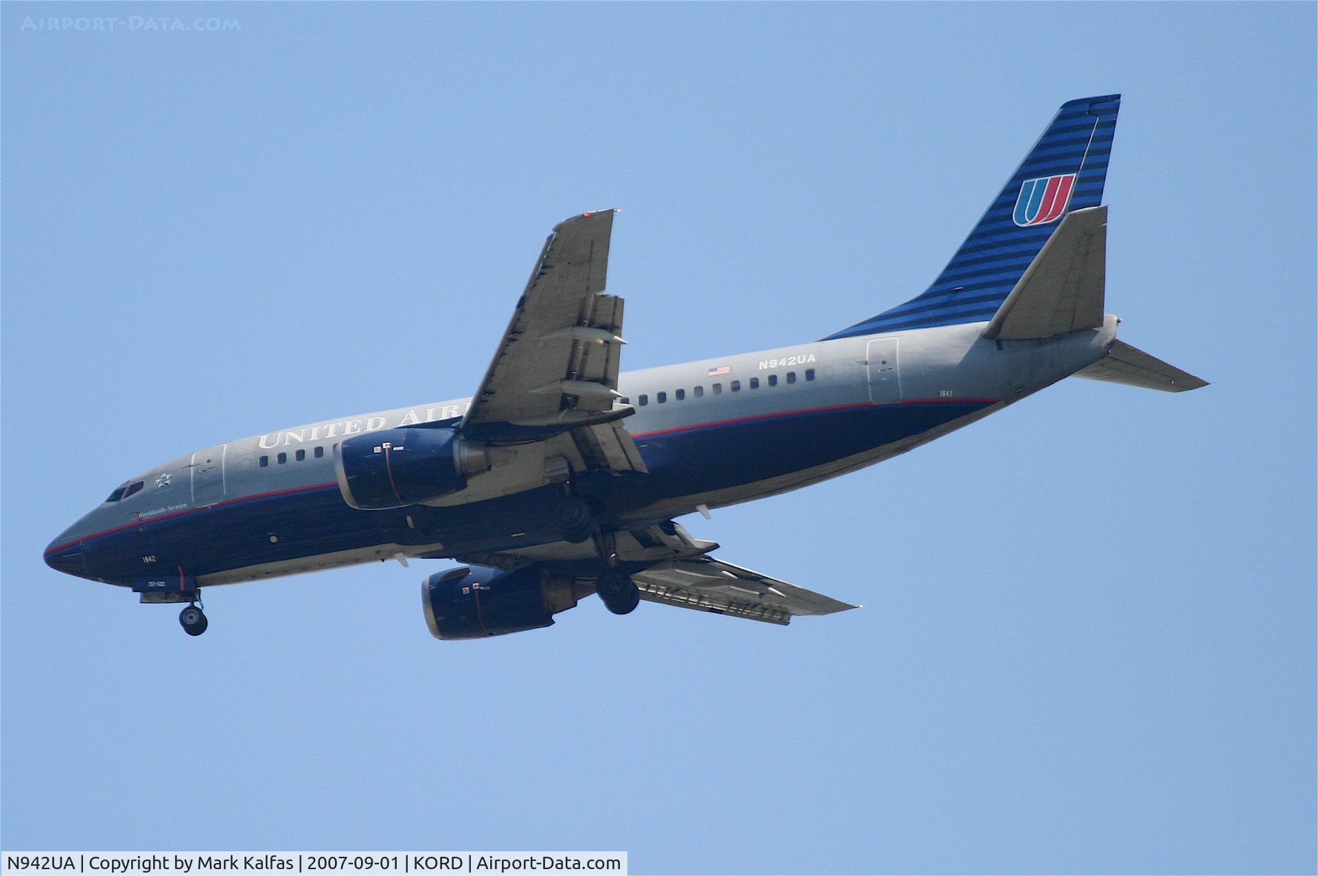 N942UA, 1992 Boeing 737-522 C/N 26679, United Airlines Boeing 737-522, N942UA an approach RWY 4R KORD.
