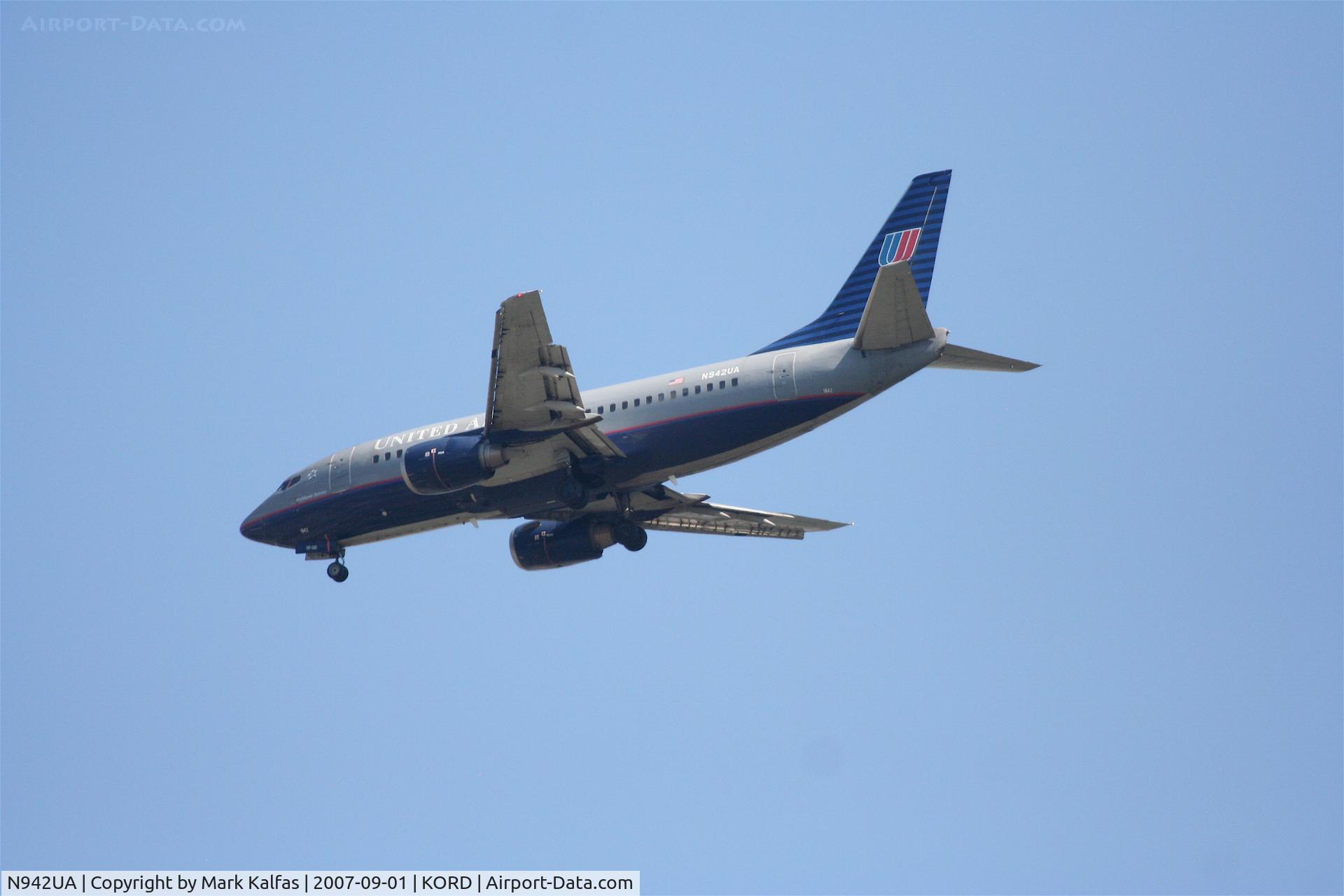 N942UA, 1992 Boeing 737-522 C/N 26679, United Airlines Boeing 737-522, N942UA an approach RWY 4R KORD.