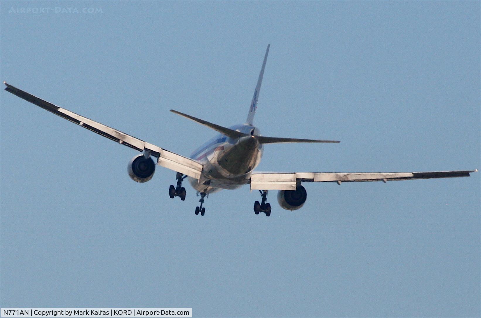 N771AN, 1999 Boeing 777-223 C/N 29579, American Airlines 777-223, N771AN executing an 