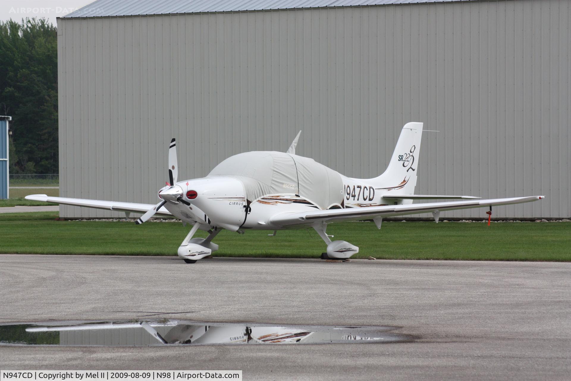 N947CD, 2005 Cirrus SR22 G2 C/N 1725, Parked