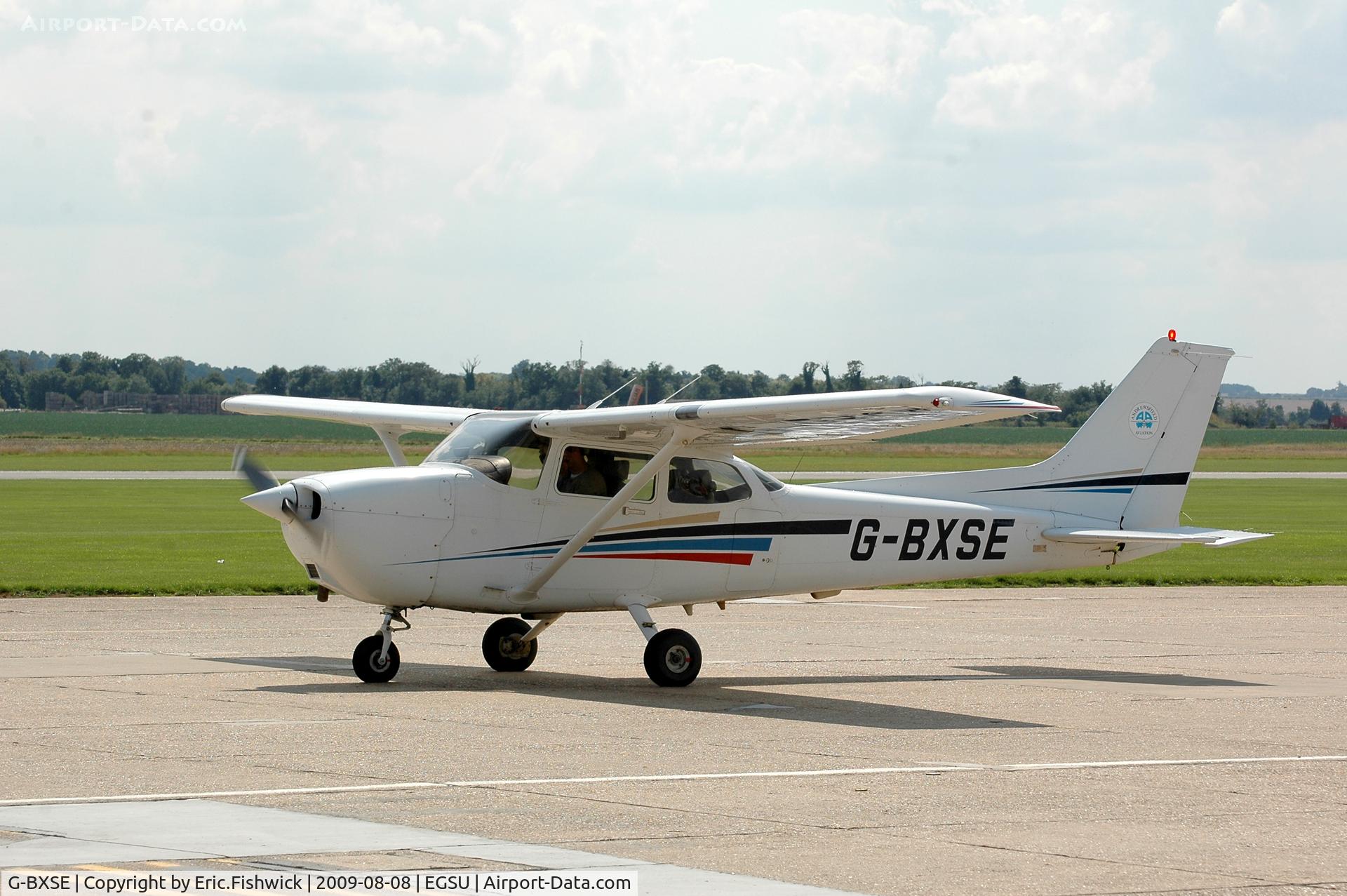 G-BXSE, 1998 Cessna 172R Skyhawk C/N 17280352, G-BXSE at Duxford