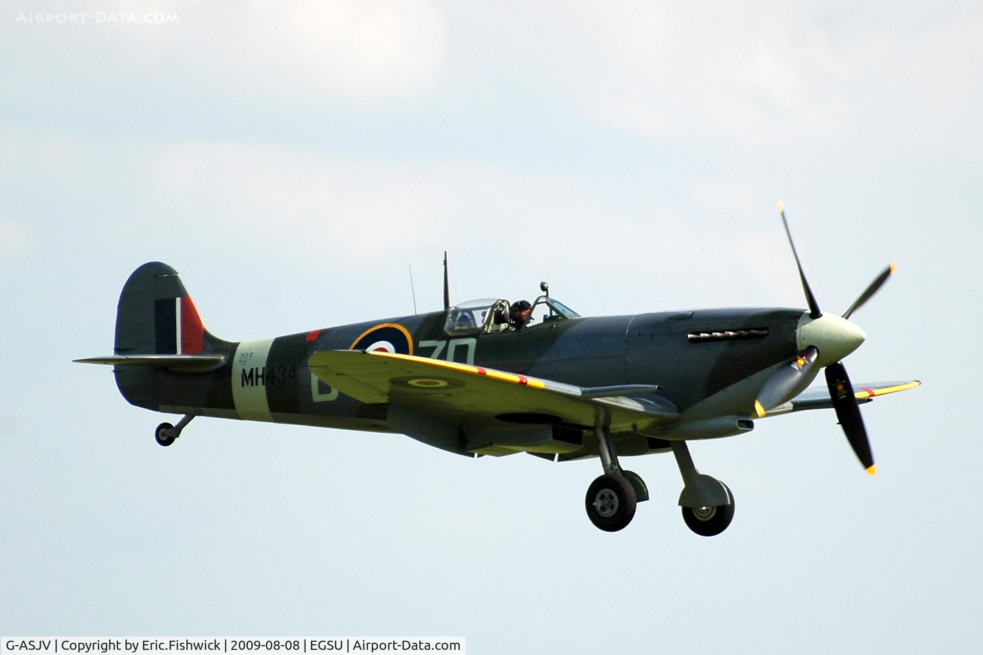 G-ASJV, 1943 Supermarine 361 Spitfire LF.IXb C/N CBAF.IX.552, 43. MH434 at Duxford