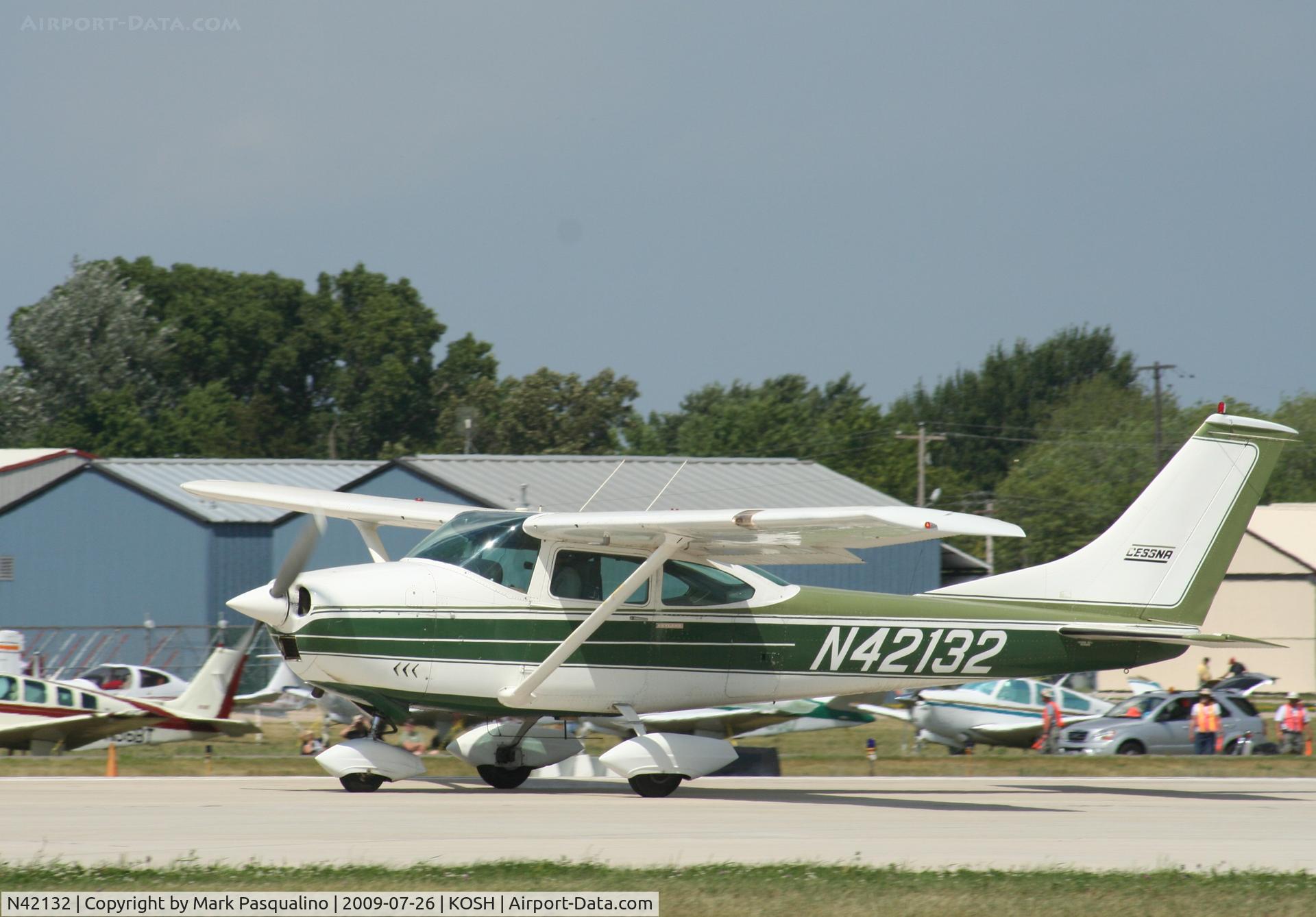 N42132, 1968 Cessna 182L Skylane C/N 18258868, Cessna 182