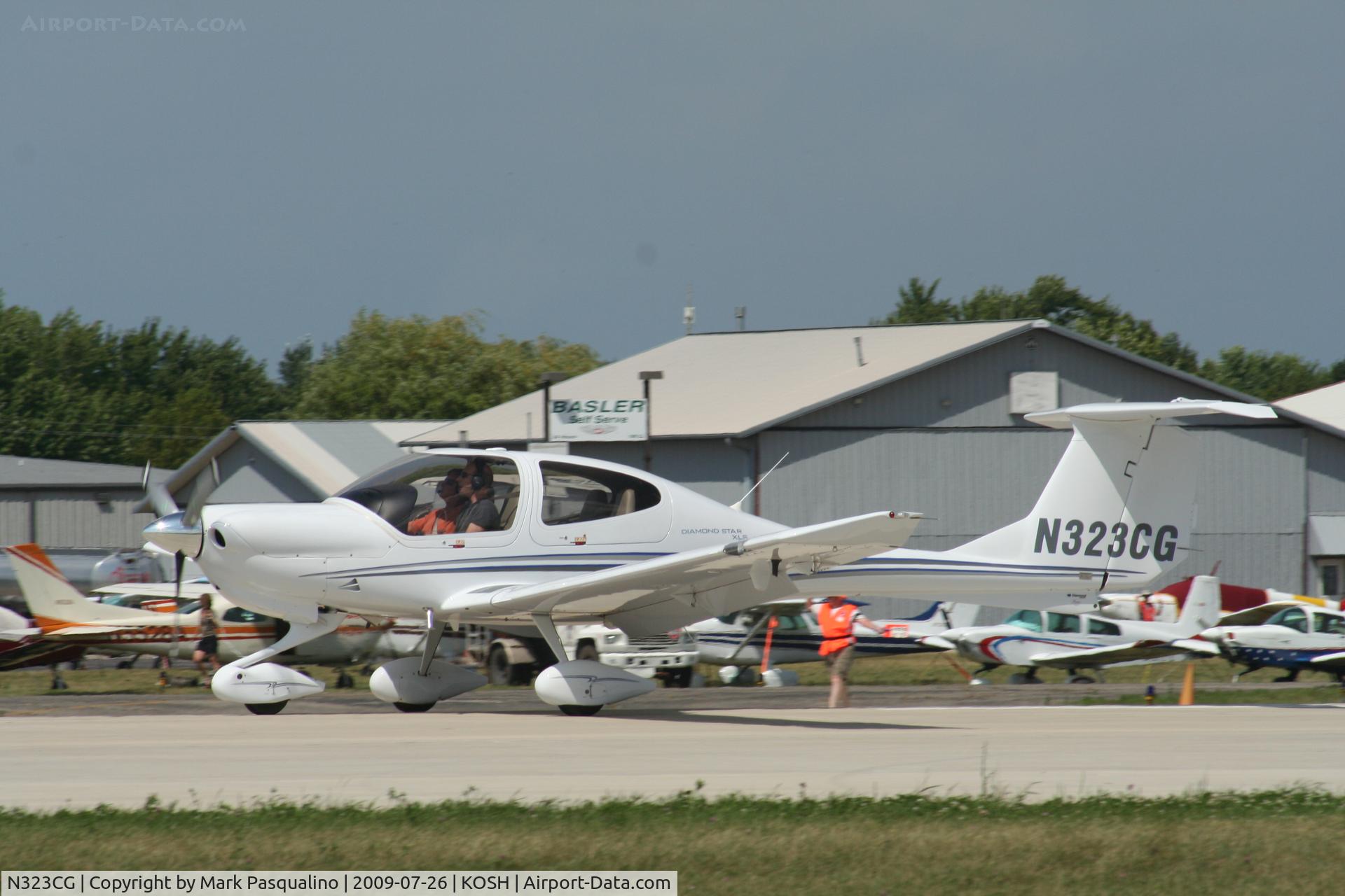 N323CG, Diamond DA-40 Diamond Star C/N 40.988, DA 40