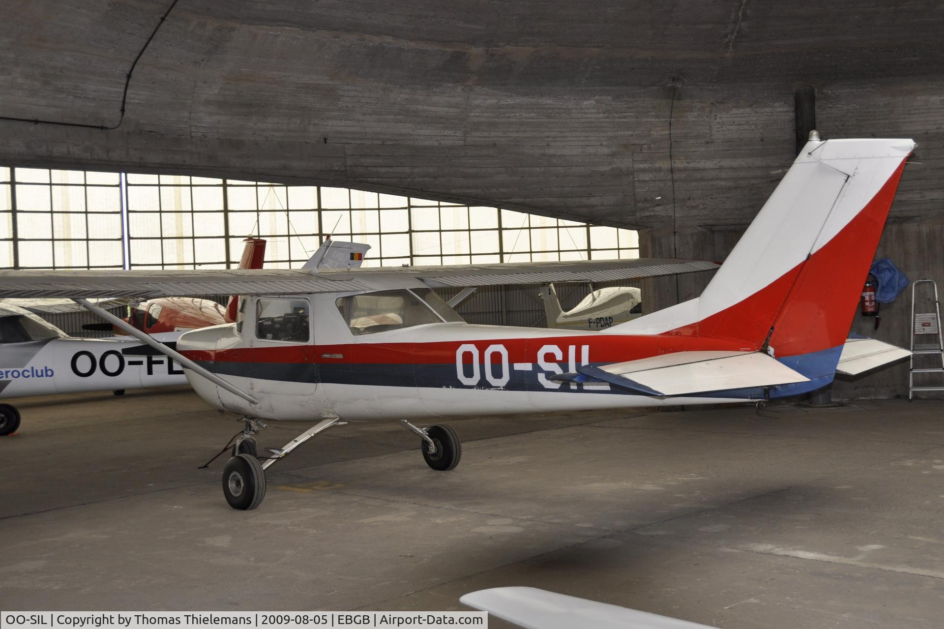 OO-SIL, Cessna F150F C/N 15062890/F15000022, /
