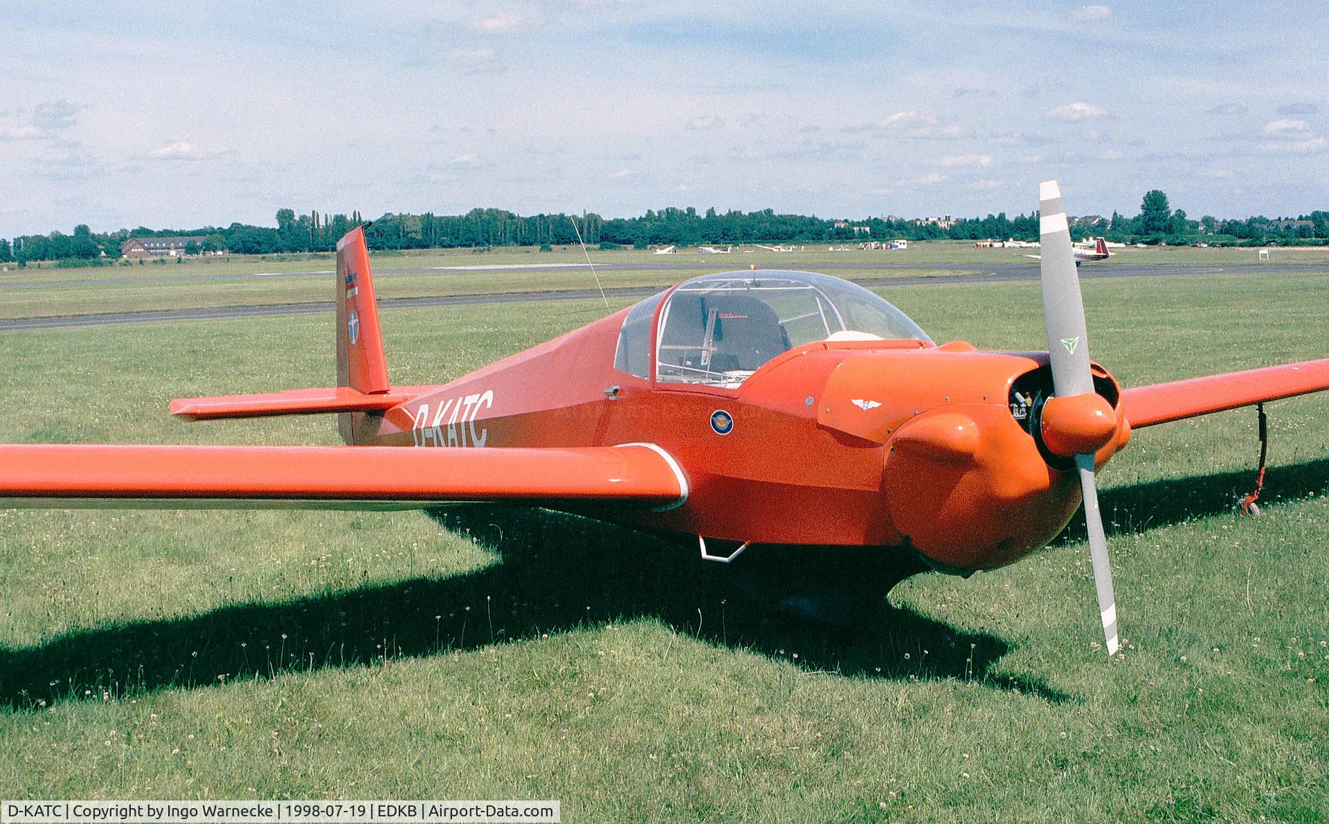 D-KATC, Scheibe SF-25B Falke C/N 4674, Scheibe SF-25B Falke at Bonn-Hangelar airfield