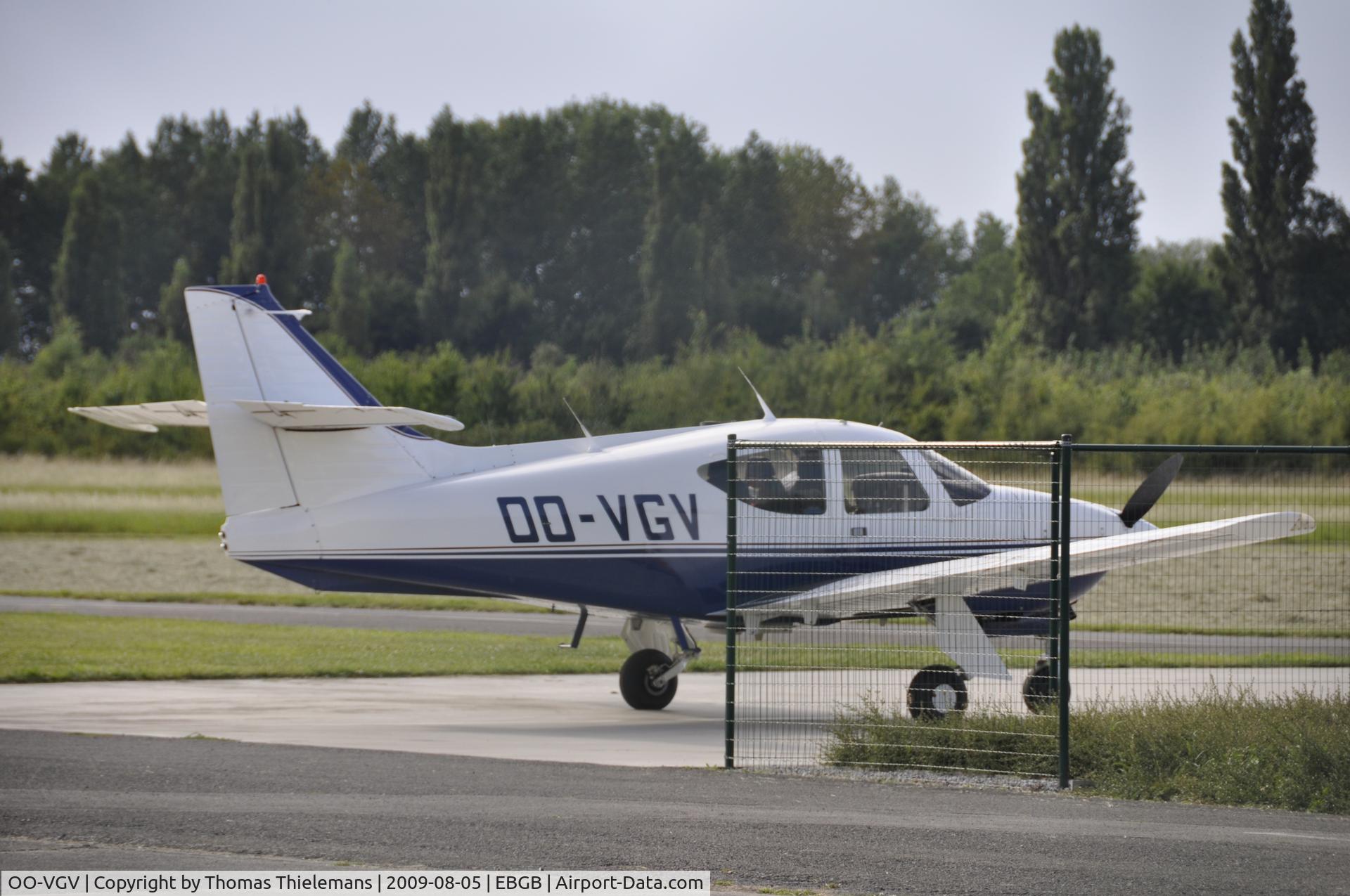 OO-VGV, Rockwell International 112 Commander C/N 196, /