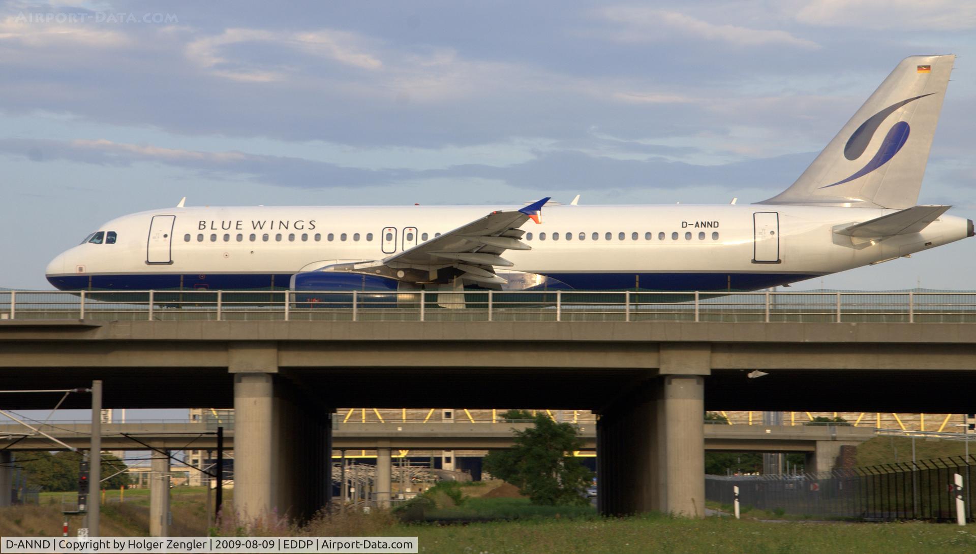 D-ANND, 2001 Airbus A320-232 C/N 1546, On the way to a take off for a southern destination