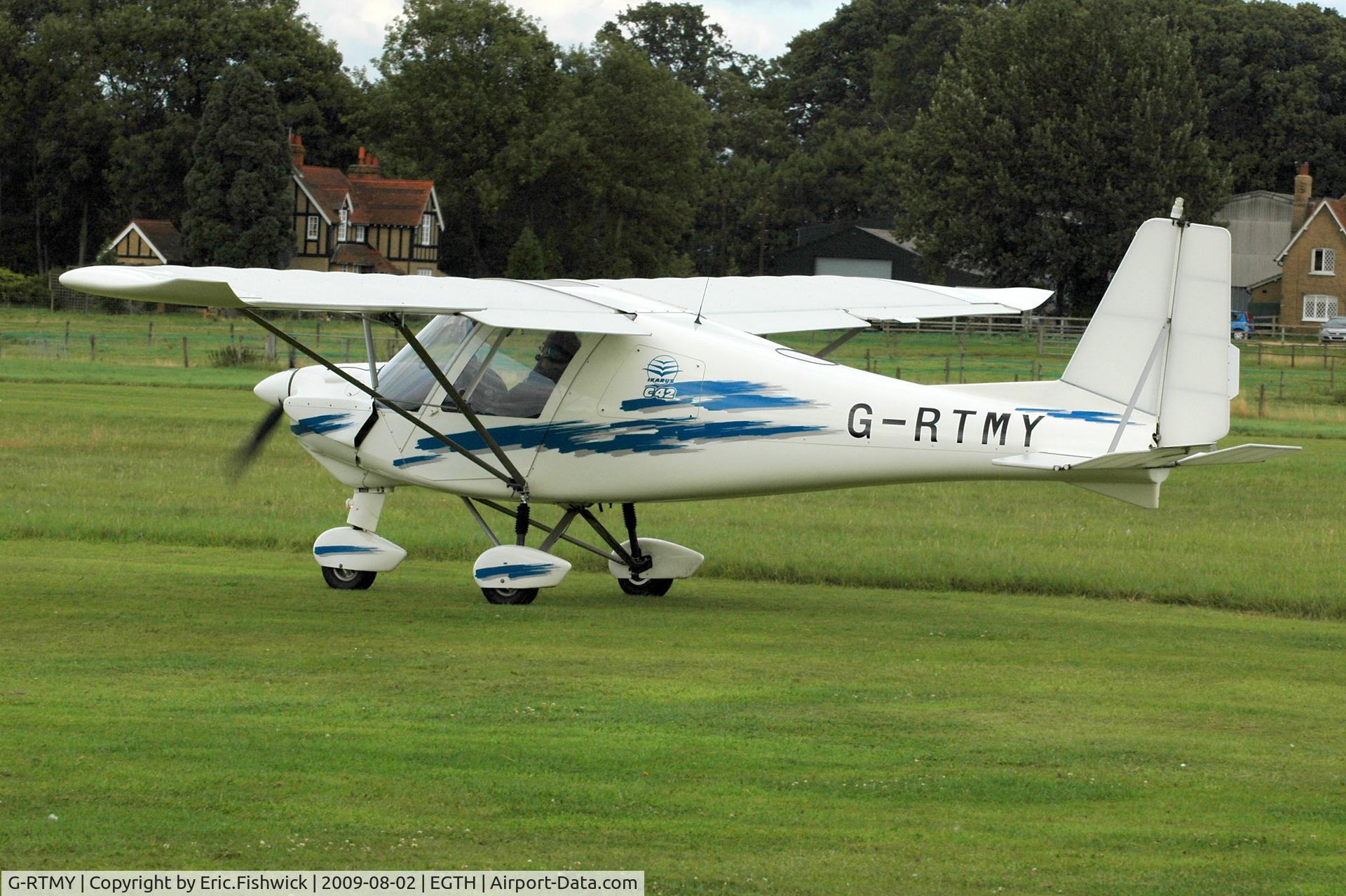 G-RTMY, 2005 Comco Ikarus C42 FB100 C/N 0502-6655, G-RTMY departing Shuttleworth Military Pagent Air Display Aug 09