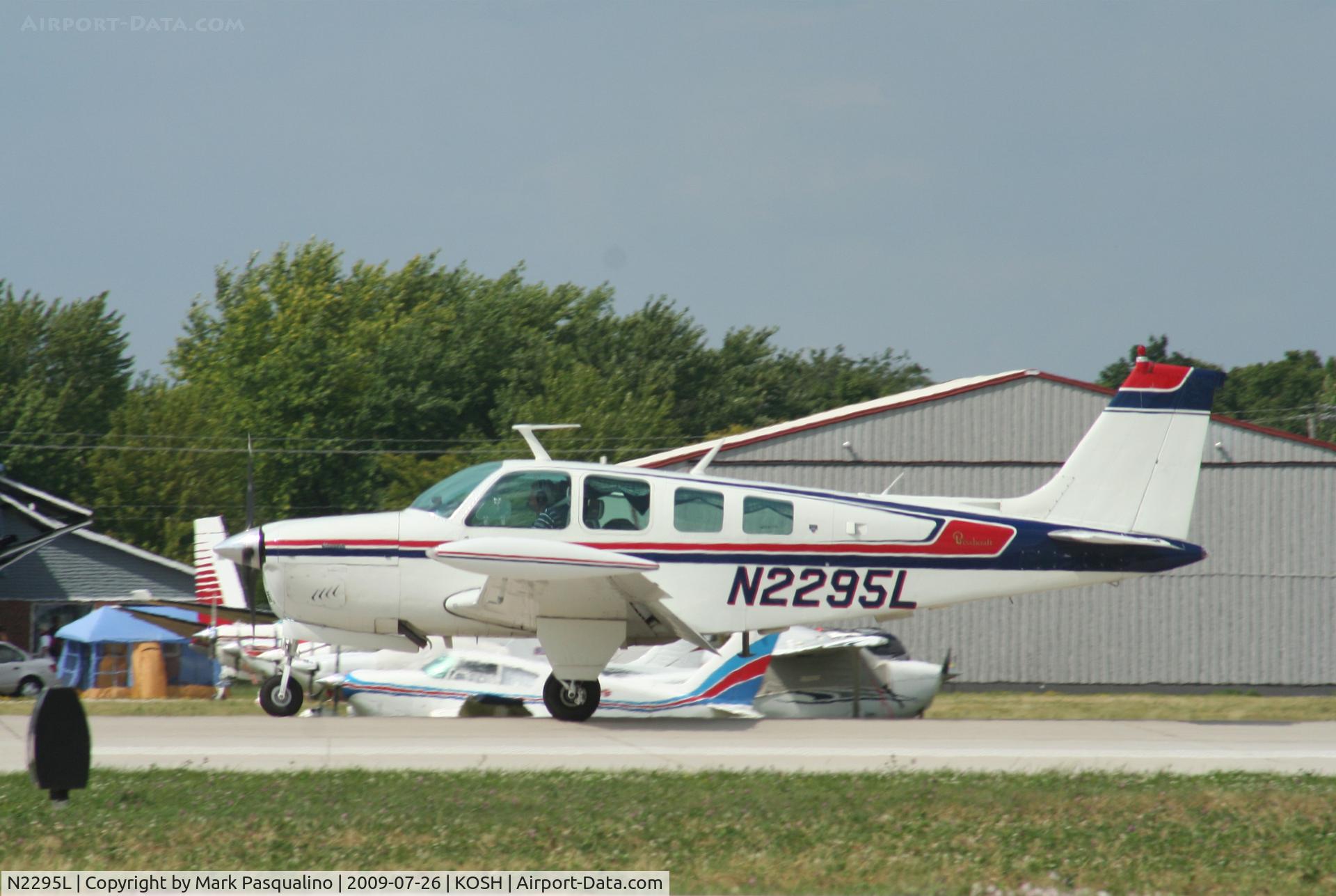 N2295L, 1976 Beech A36 Bonanza 36 C/N E-931, Beech A36