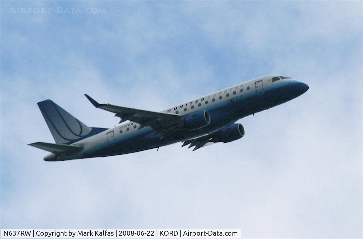 N637RW, 2004 Embraer 170SE (ERJ-170-100SE) C/N 17000051, Shuttle America (United Express), ERJ 170-100 SE departing 4L KORD.
