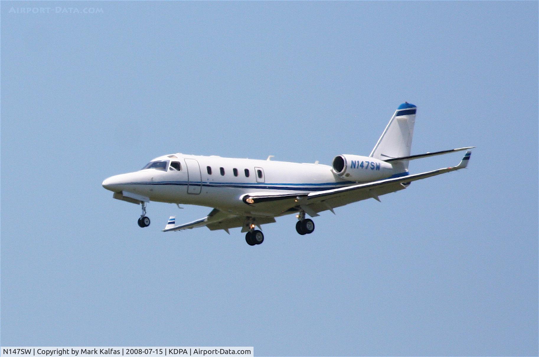 N147SW, 2002 Bombardier CRJ-1000 (CL-600-2E25) C/N 147, GULFSTREAM 100, N147SW on approach RWY 20R KDPA.
