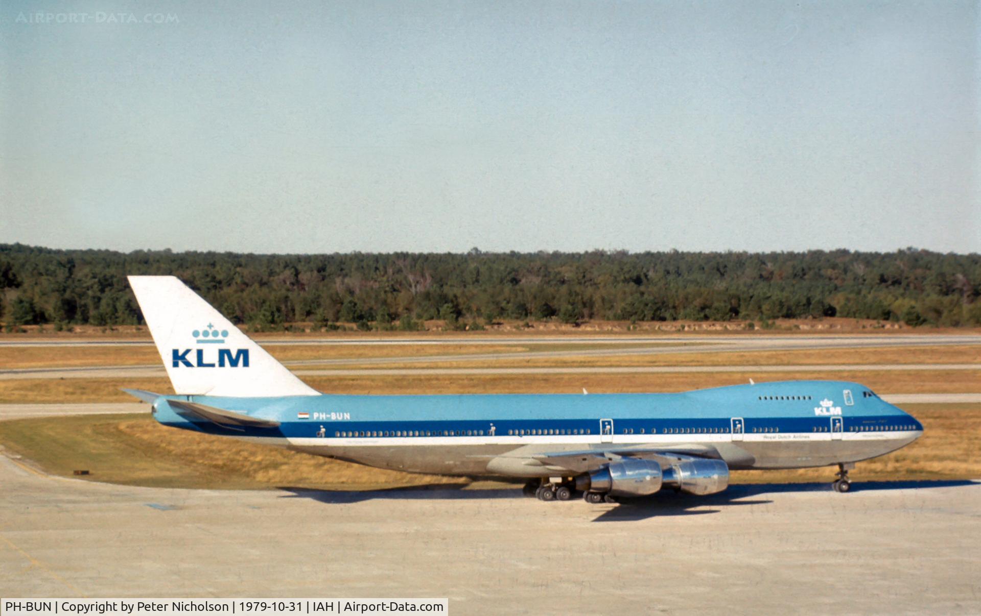 PH-BUN, 1979 Boeing 747-206B C/N 21660, Boeing 747-206B of KLM Royal Dutch Airlines at Houston International in October 1979 shortly after delivery to the airline.