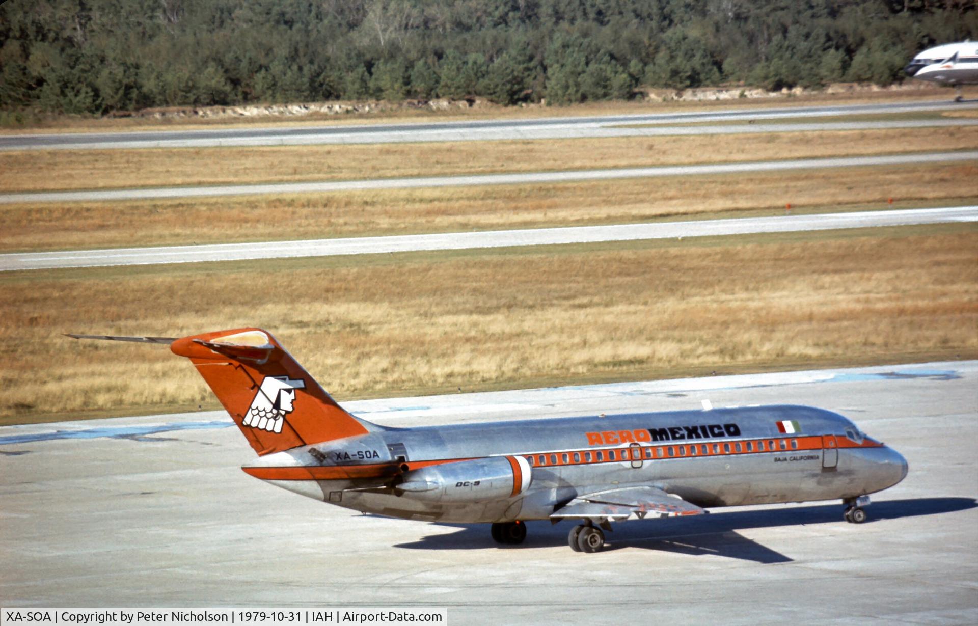 XA-SOA, 1967 Douglas DC-9-15 C/N 47059, Aeromexico DC-9-15 at Houston International in October 1979.