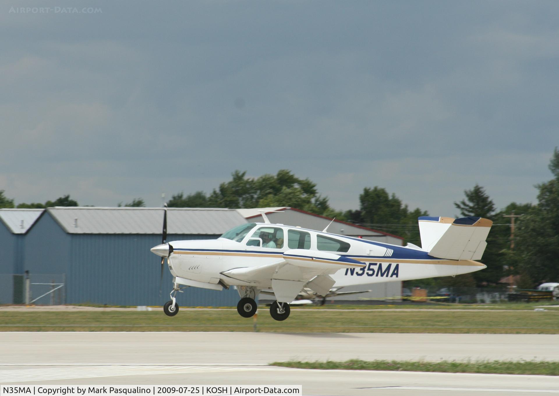 N35MA, 1969 Beech V35A Bonanza C/N D-8925, Beech V35A