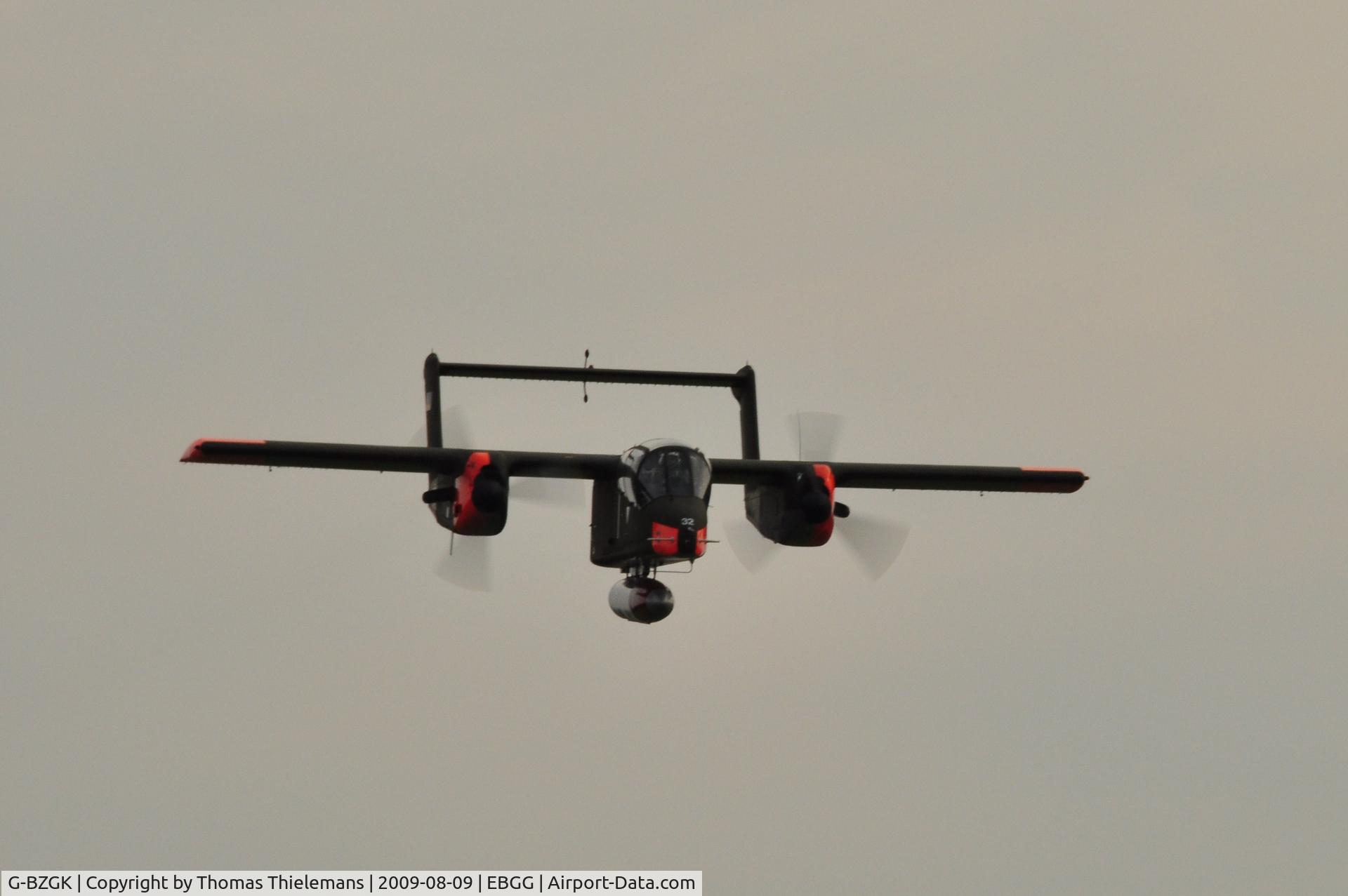 G-BZGK, 1971 North American OV-10B Bronco C/N 338-17, Opendeur VZP 2009