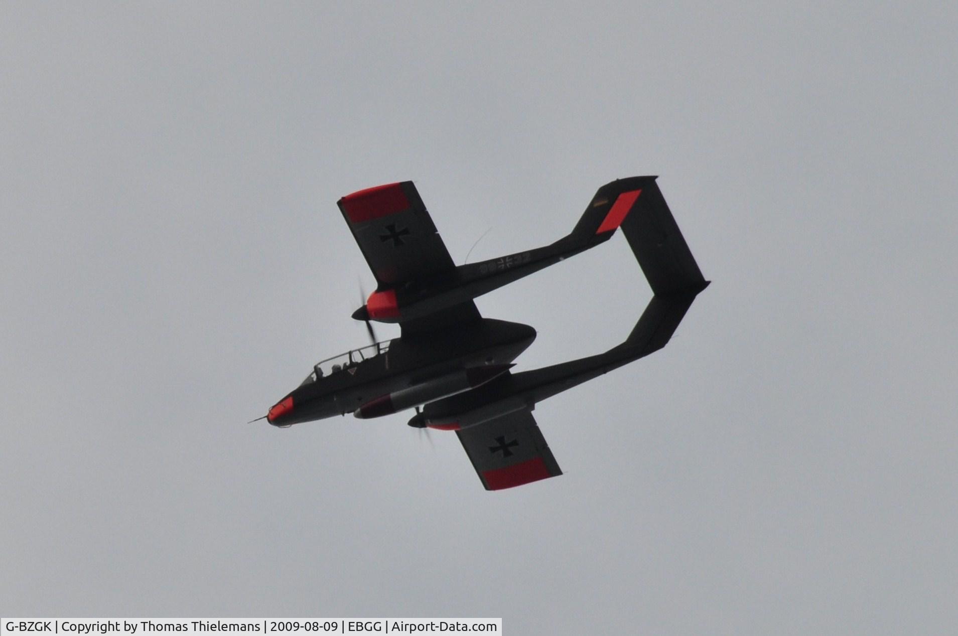 G-BZGK, 1971 North American OV-10B Bronco C/N 338-17, Opendeur VZP 2009