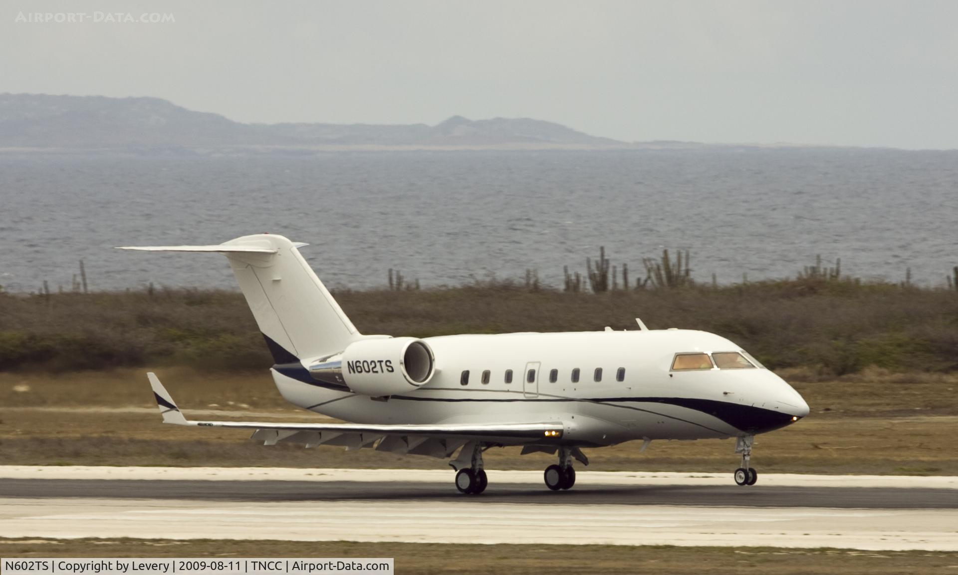 N602TS, Canadair Challenger 601-3A (CL-600-2B16) C/N 5002, Landing at Curacao
