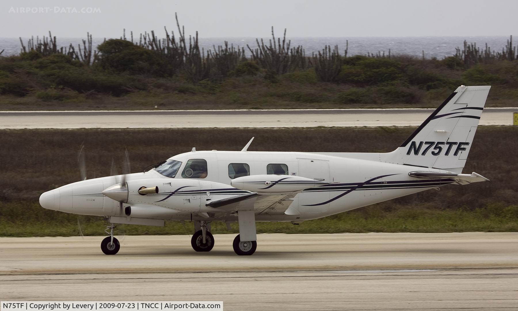 N75TF, 1978 Piper PA-31T Cheyenne II C/N 31T-7820075, Taxi for departure.