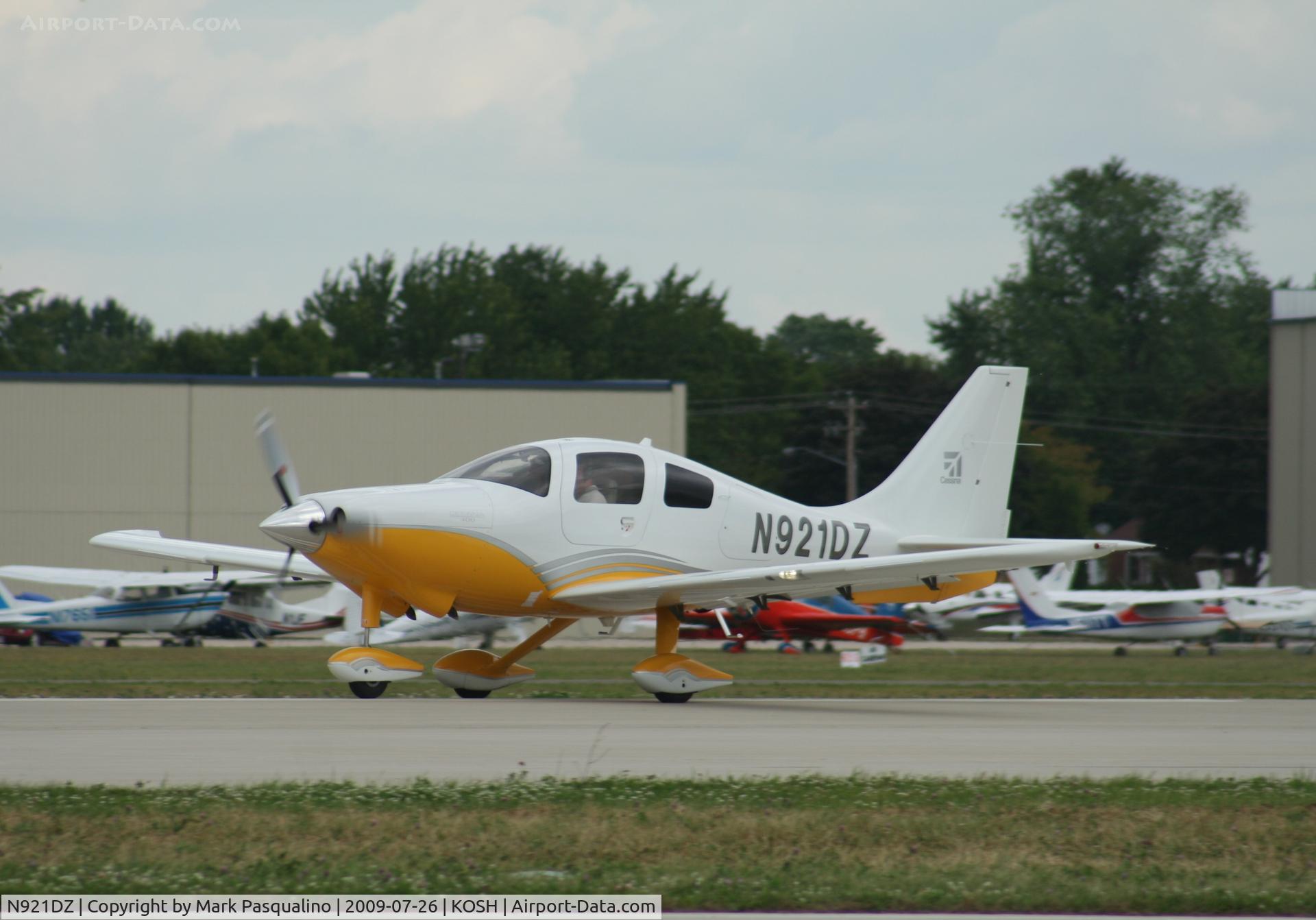 N921DZ, 2006 Columbia Aircraft Mfg LC41-550FG C/N 41695, LC41-550FG