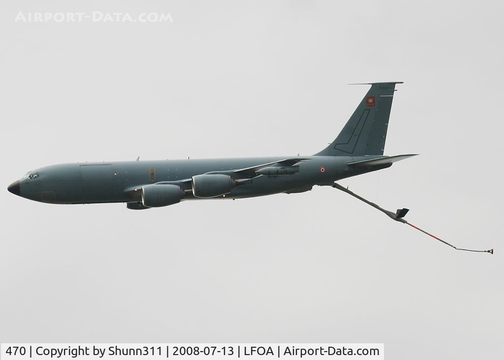 470, 1964 Boeing C-135FR Stratotanker C/N 18679, Passing over rwy during LFOA Airshow 2008