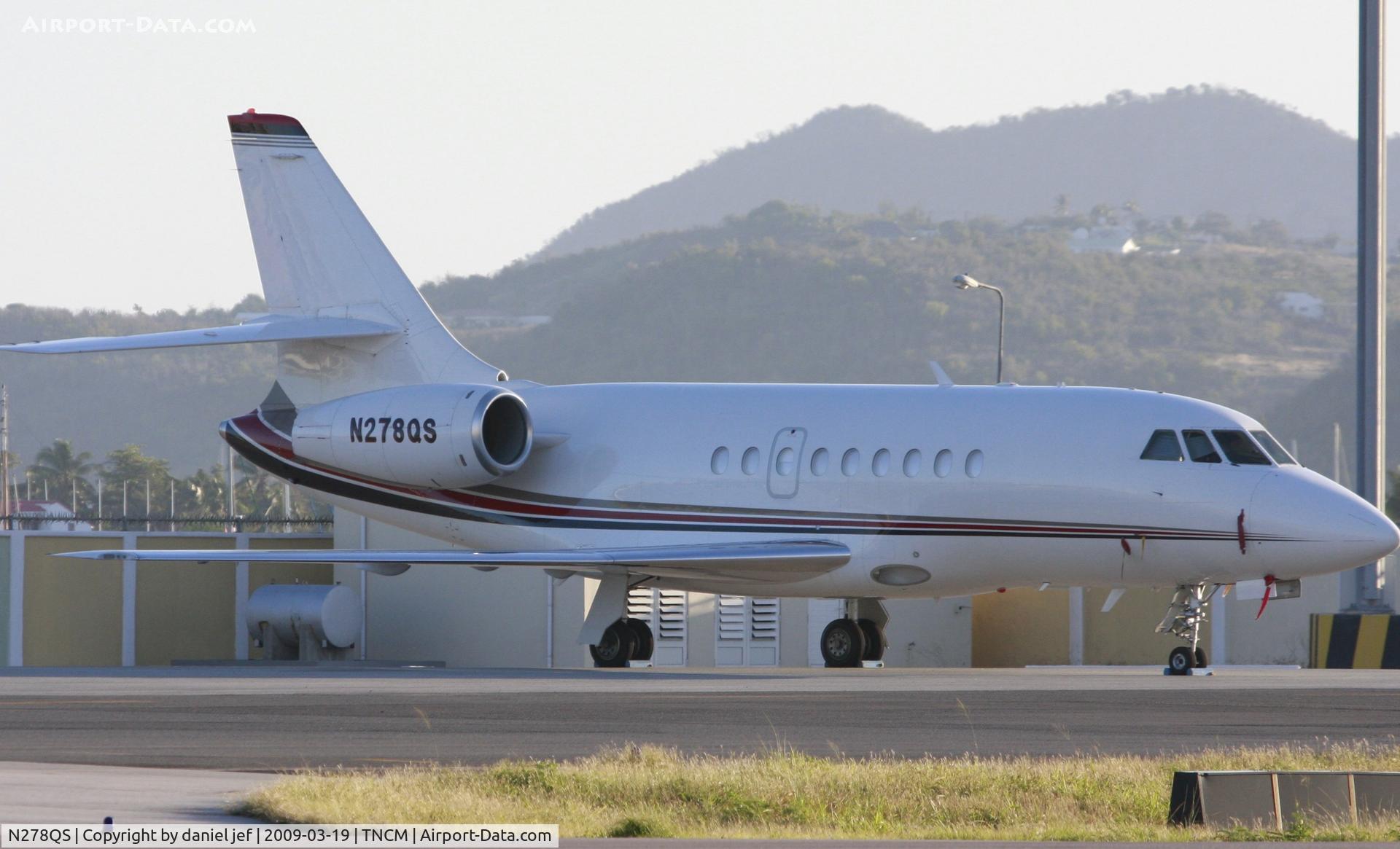 N278QS, 1999 Dassault Falcon 2000 C/N 77, park at the charlie ramp