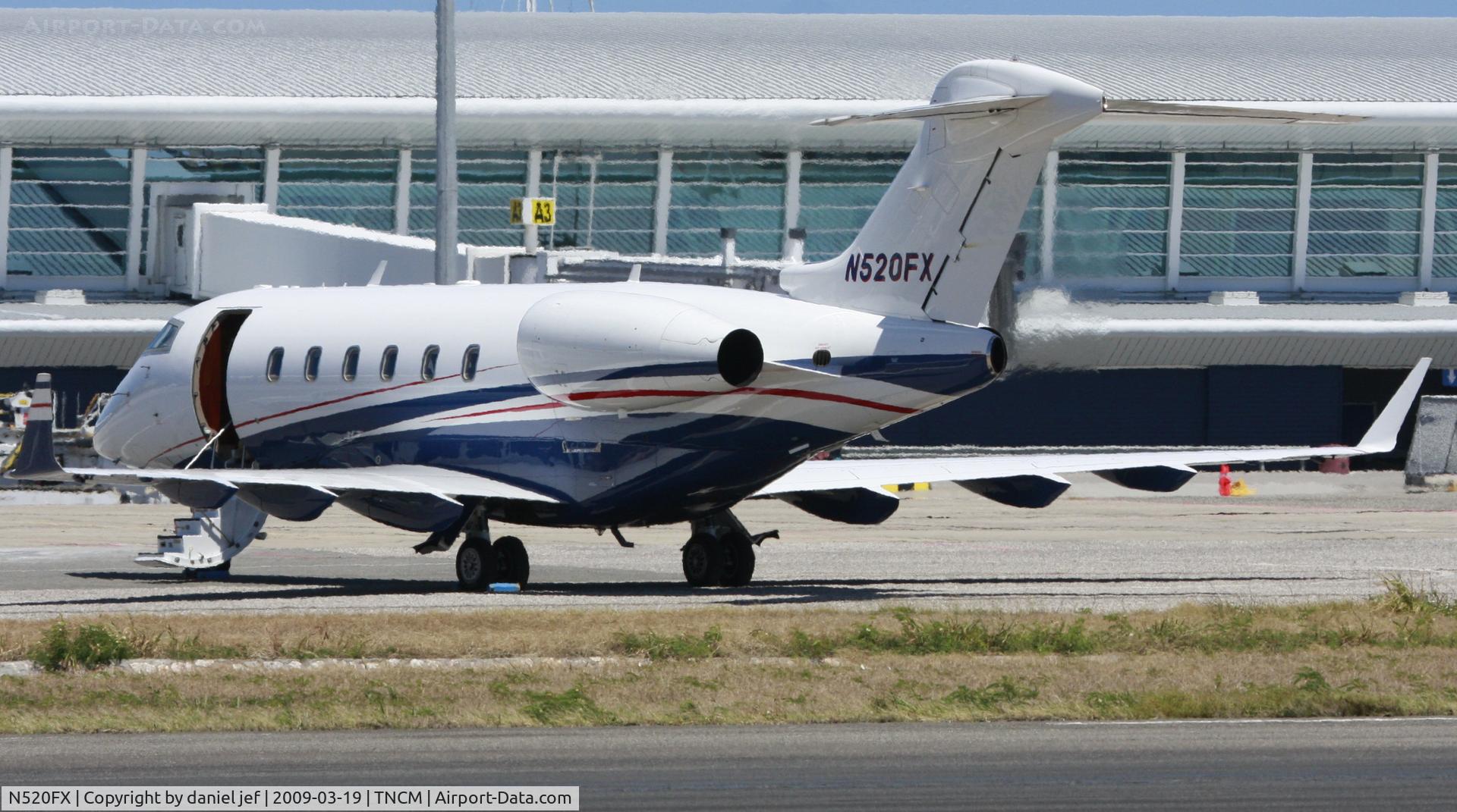 N520FX, 2005 Bombardier Challenger 300 (BD-100-1A10) C/N 20056, park at the ramp