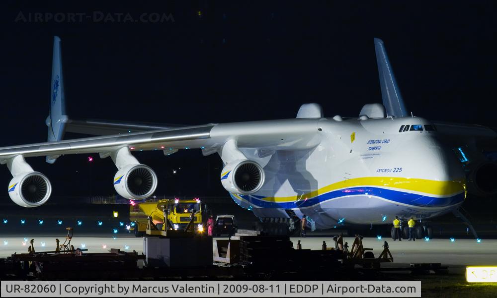 UR-82060, 1988 Antonov An-225 Mriya C/N 19530503763, night stop in leipzig, the AN225 in new colours