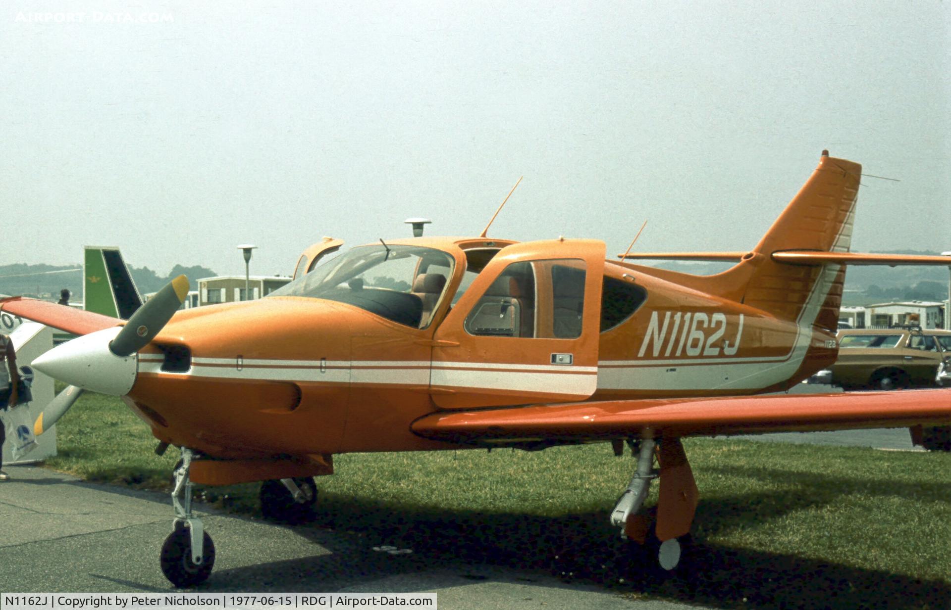 N1162J, Rockwell International 112B Commander C/N 500, This Commander 112B was on display at the 1977 Reading Airshow.