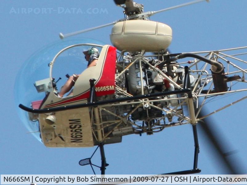 N666SM, Bell 47G-3B-1 Sioux C/N 3533, Tours over Airventure 2009 - Oshkosh, Wisconsin