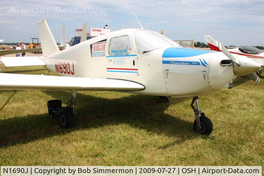 N1690J, 1968 Piper PA-28-140 C/N 28-24093, Airventure 2009 - Oshkosh, Wisconsin