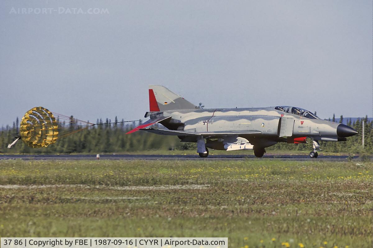 37 86, 1972 McDonnell Douglas F-4F Phantom II C/N 4563, decellerating down the runway at Goose Bay
