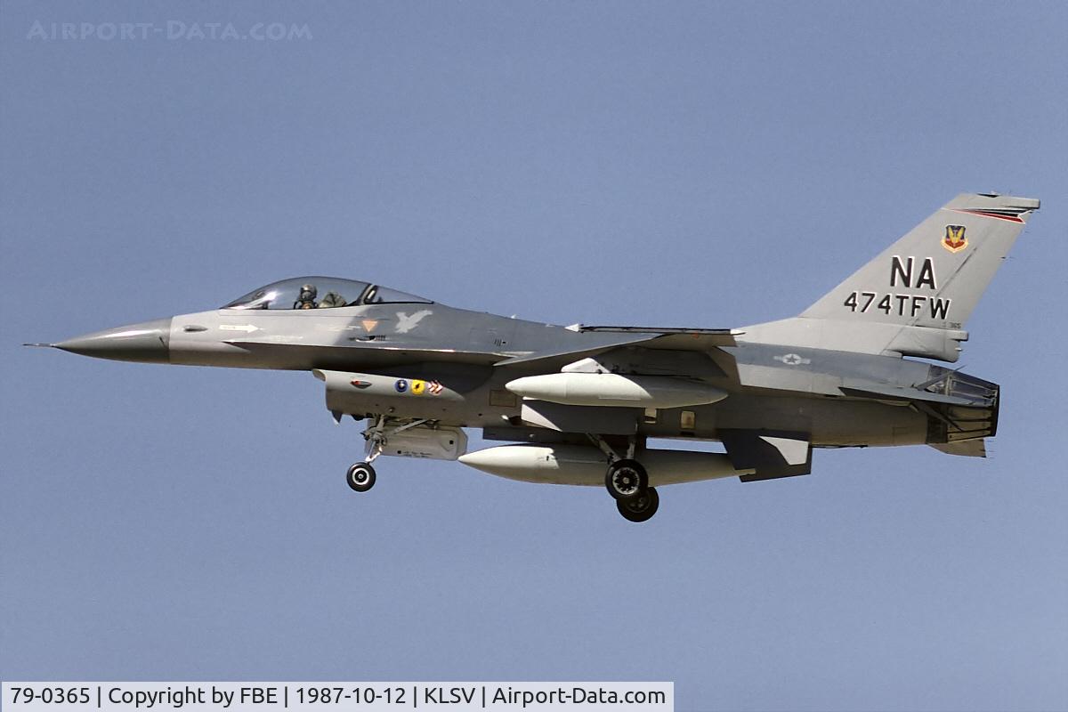 79-0365, General Dynamics F-16A Fighting Falcon C/N 61-150, 474th TFW Commanders Bird short final at Nellis AFB