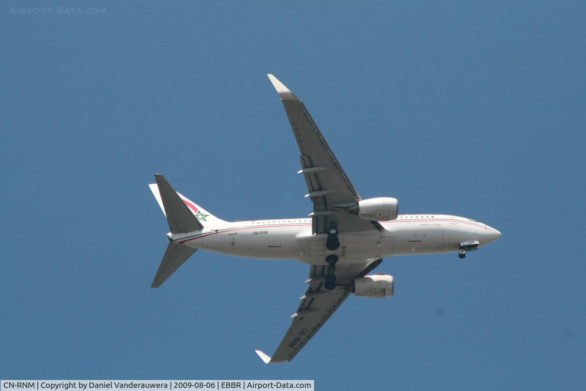 CN-RNM, 1999 Boeing 737-7B6 C/N 28984, Approach to rwy 07L/R