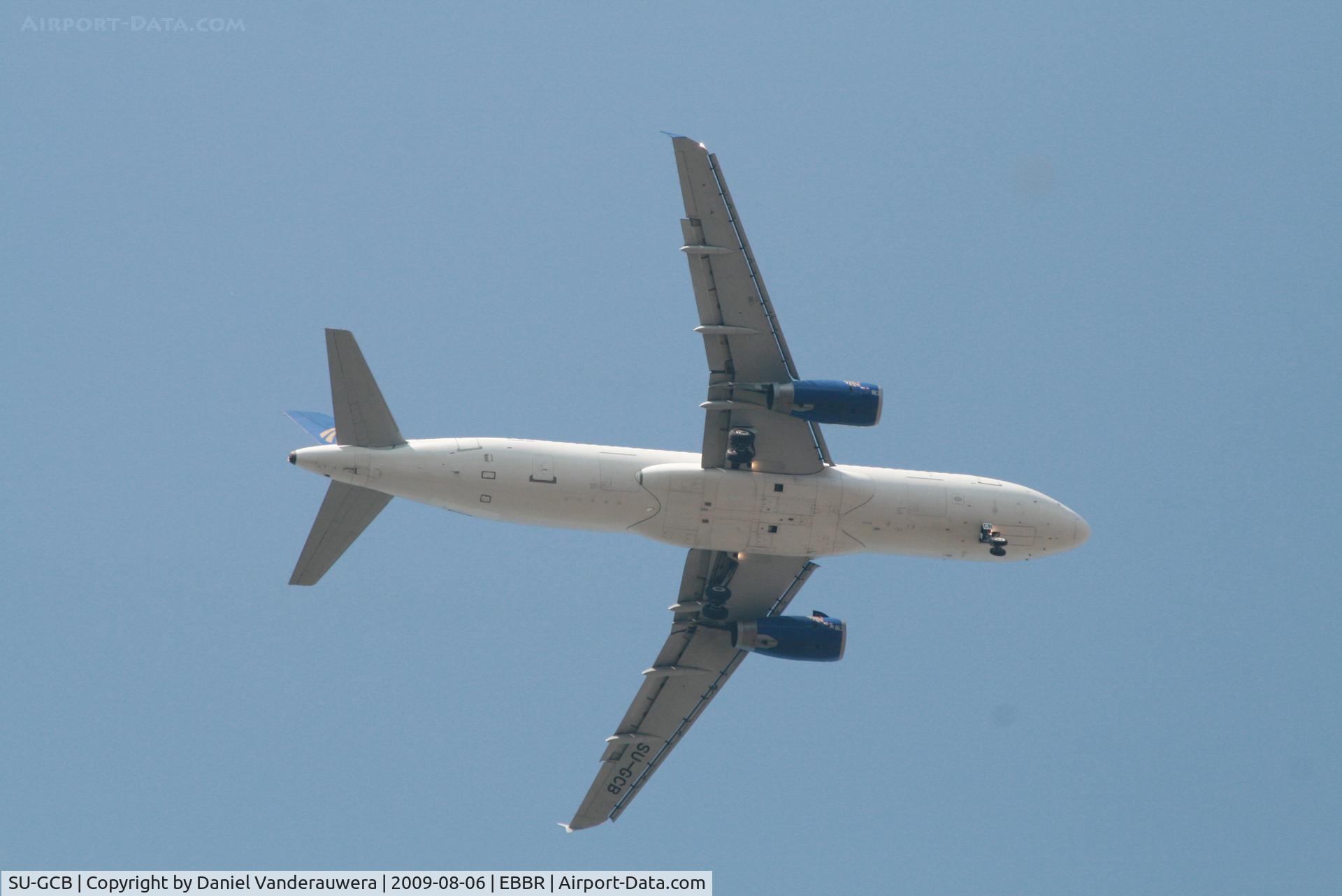 SU-GCB, 2003 Airbus A320-232 C/N 2079, Approach to rwy 07L/R