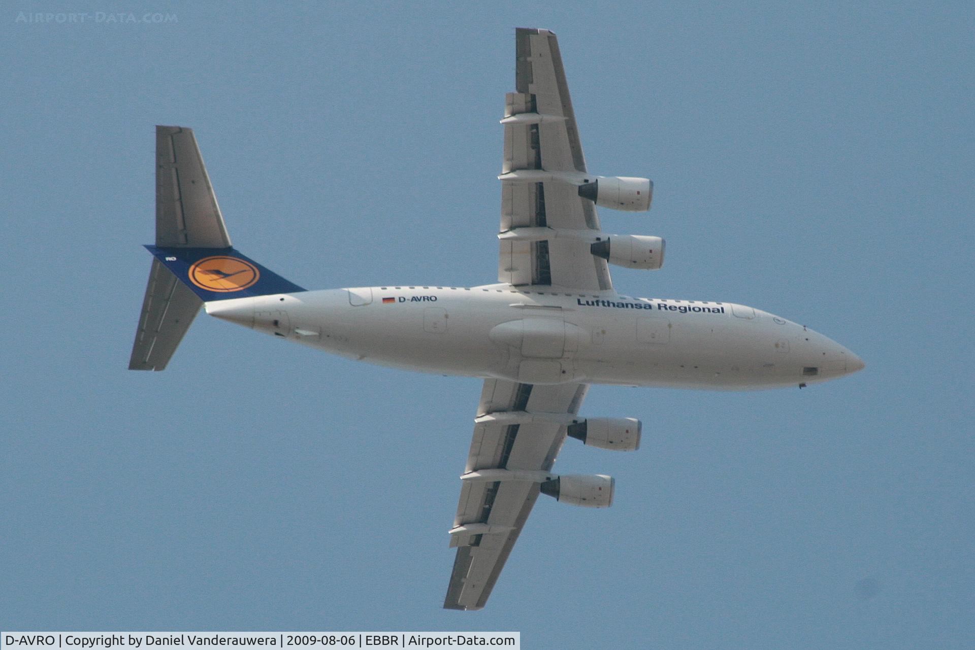 D-AVRO, 1994 British Aerospace Avro 146-RJ85 C/N E.2246, Approach to rwy 07L/R