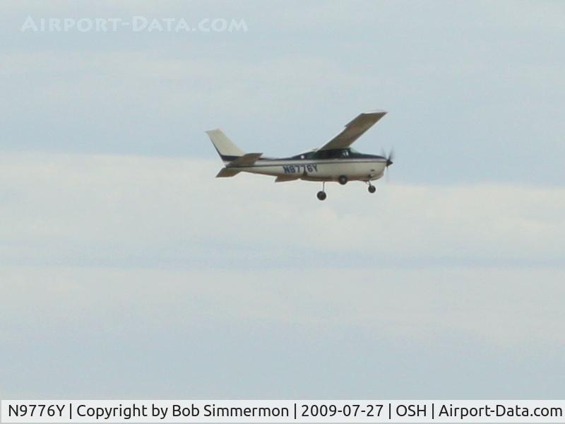 N9776Y, 1981 Cessna 210N Centurion C/N 21064595, Landing RWY 18 at Airventure 2009 - Oshkosh, Wisconsin