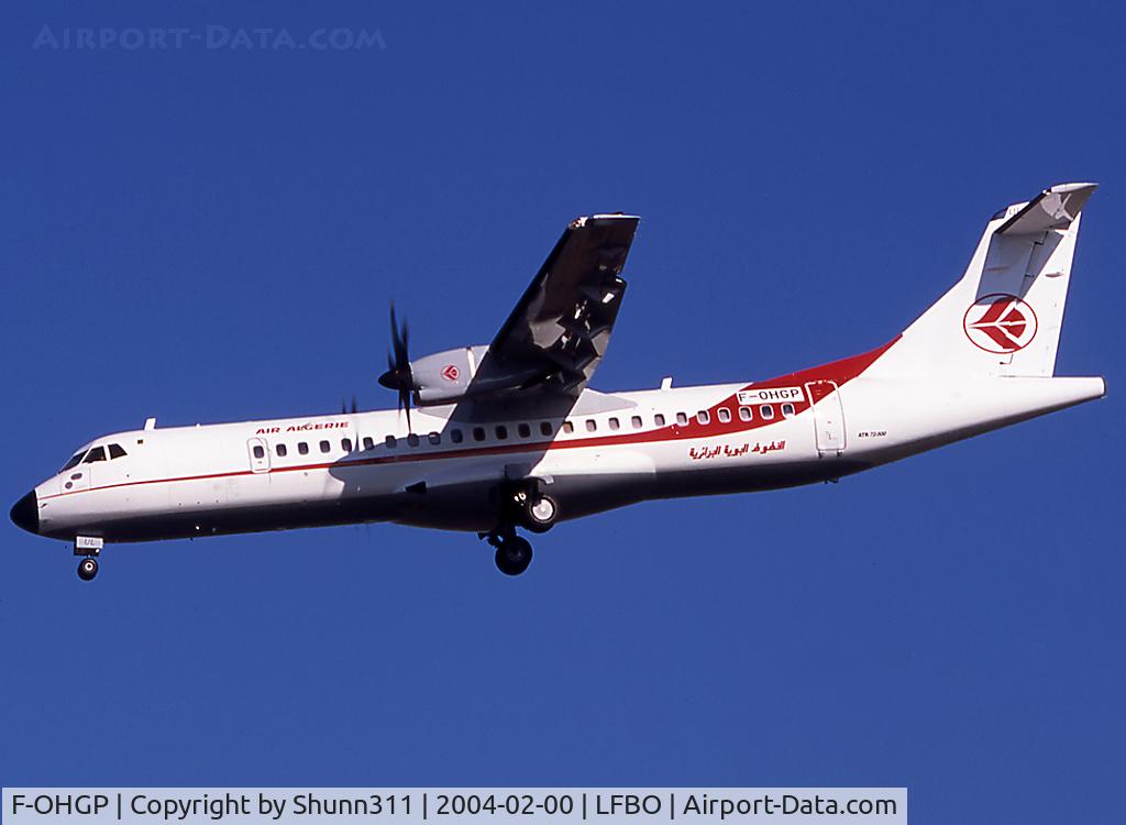 F-OHGP, 2001 ATR 72-212A C/N 672, Landing rwy 32L