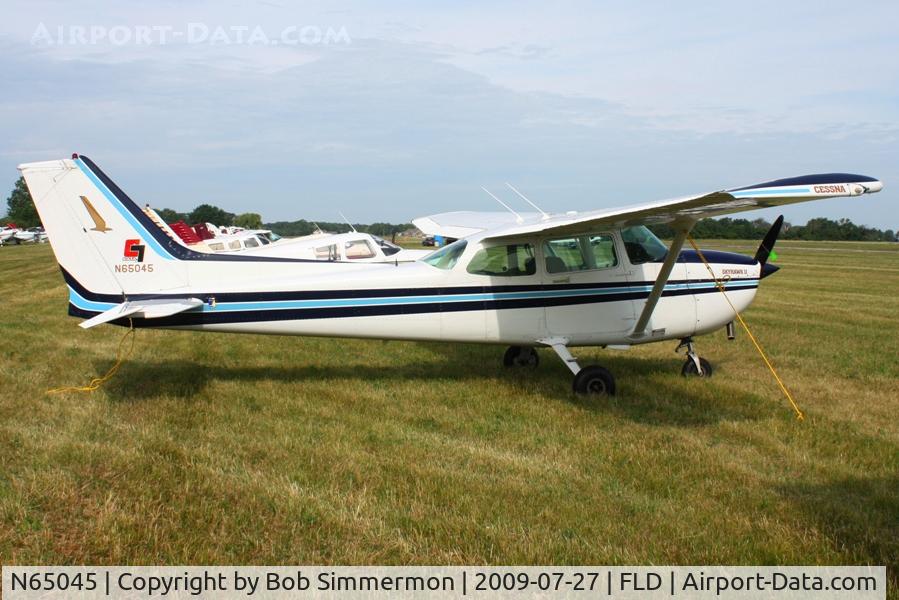 N65045, 1982 Cessna 172P C/N 17275674, Parked in Fond du Lac's transient area during Airventure 2009