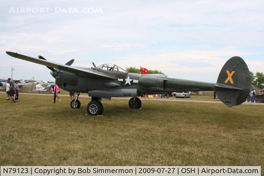 N79123, 1945 Lockheed P-38L-5 Lightning C/N 422-8235, If you stand just right it looks like it only has one rudder. That was not intentional!  Airventure 2009 - Oshkosh, Wisconsin