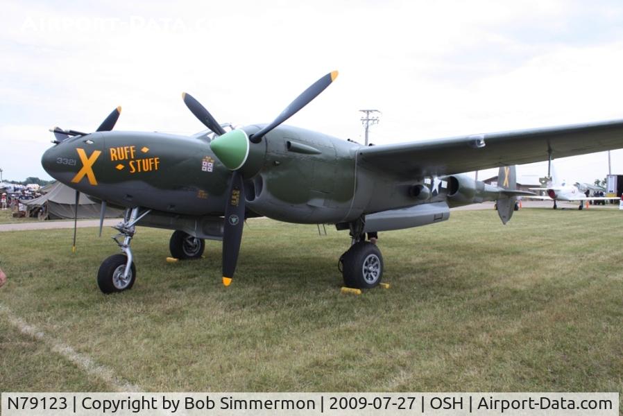 N79123, 1945 Lockheed P-38L-5 Lightning C/N 422-8235, Airventure 2009 - Oshkosh, Wisconsin